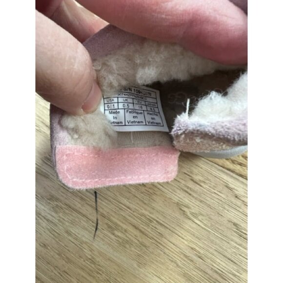 Baby UGGS 0/1 boots - Picture 5 of 6